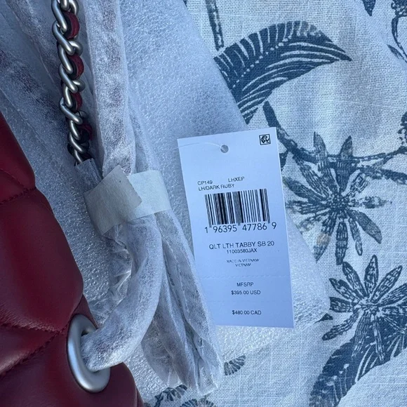 Tabby Shoulder Bag 20 With Pillow Quilting - Dark Ruby - Picture 11 of 13